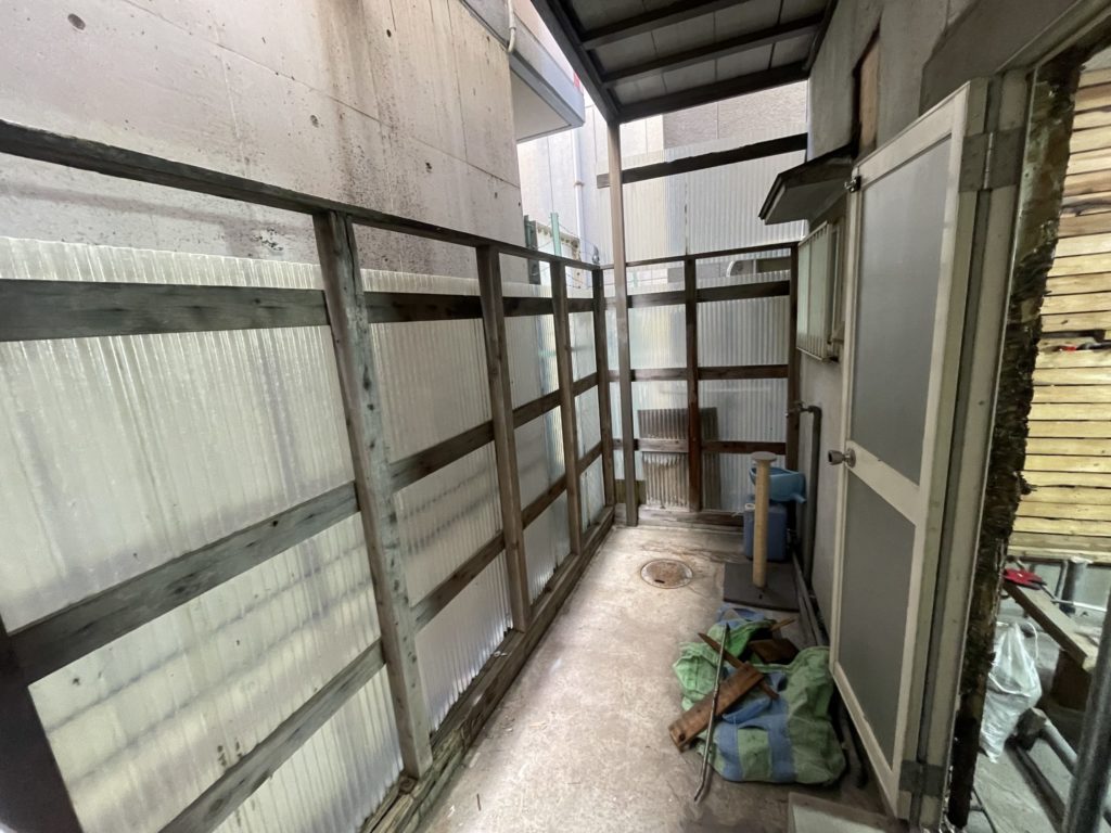 大阪府 東成区 勝手口囲い解体工事